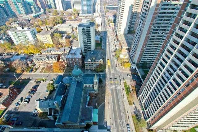 1703 - 500 Sherbourne St, Condo with 2 bedrooms, 2 bathrooms and 1 parking in Toronto ON | Image 2