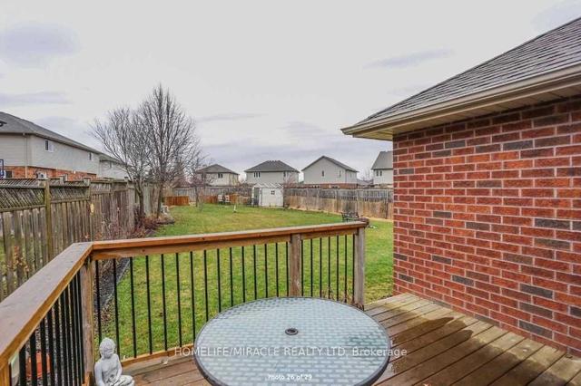 563 Hummingbird Cres, House semidetached with 3 bedrooms, 3 bathrooms and 4 parking in Woodstock ON | Image 19