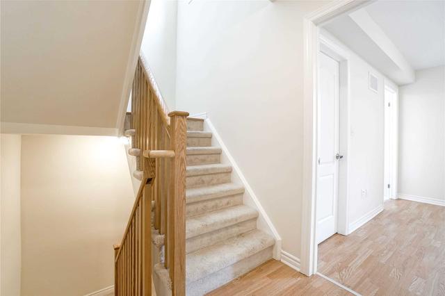 55 - 35 Applewood Lane, Townhouse with 3 bedrooms, 3 bathrooms and 1 parking in Toronto ON | Image 14