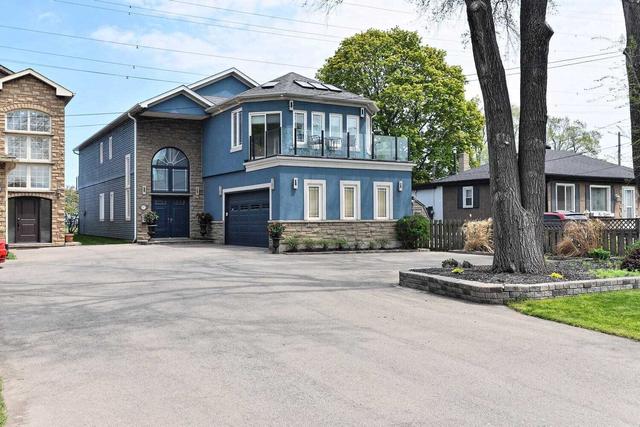 117 Beach Blvd, House detached with 4 bedrooms, 3 bathrooms and 9 parking in Hamilton ON | Image 12