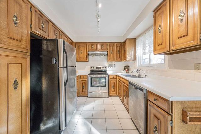 21 Tepee Crt, House detached with 4 bedrooms, 3 bathrooms and 6 parking in Toronto ON | Image 19