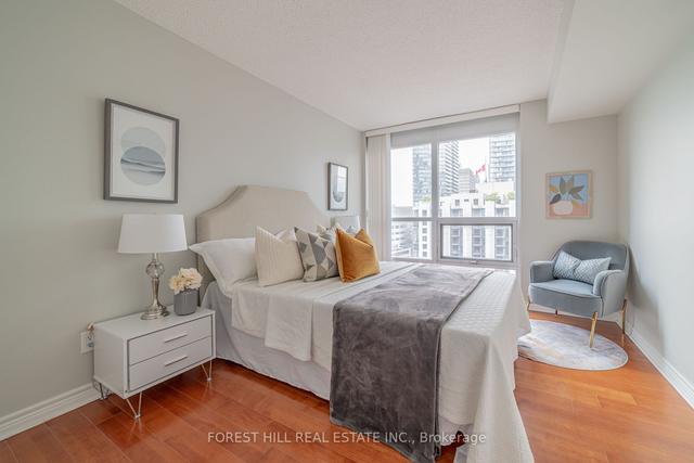 1702 - 763 Bay St, Condo with 1 bedrooms, 1 bathrooms and 1 parking in Toronto ON | Image 11