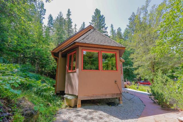 8496 B Procter East Road, House detached with 3 bedrooms, 2 bathrooms and null parking in Central Kootenay E BC | Image 44