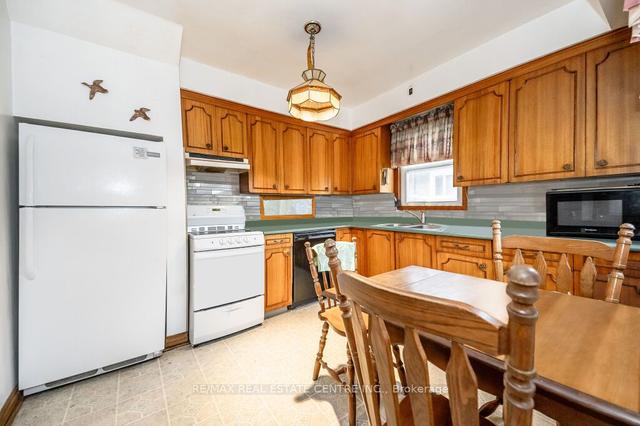 139 York Rd, House detached with 4 bedrooms, 3 bathrooms and 5 parking in Guelph ON | Image 14