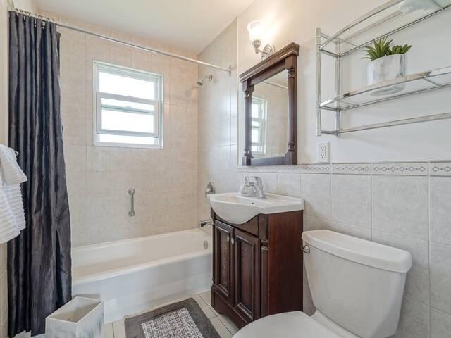 674 Danforth Rd, House detached with 3 bedrooms, 2 bathrooms and 5 parking in Toronto ON | Image 17