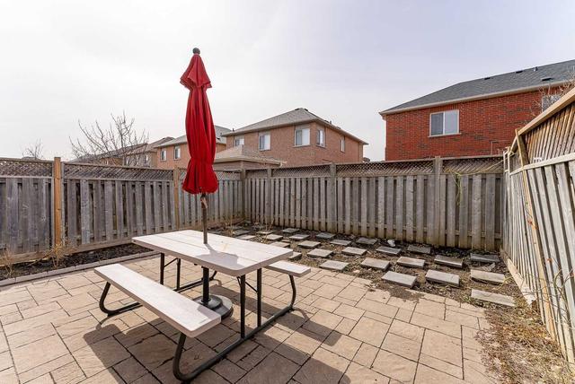 5864 Delle Donne Dr, House semidetached with 4 bedrooms, 4 bathrooms and 3 parking in Mississauga ON | Image 29