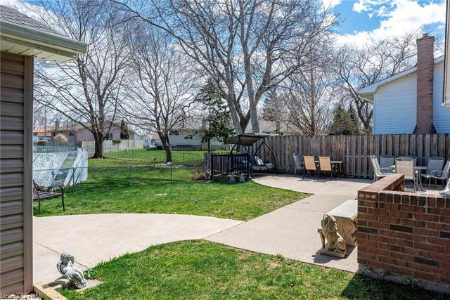 28 Tavistock Road, House detached with 4 bedrooms, 2 bathrooms and 5 parking in St. Catharines ON | Image 30