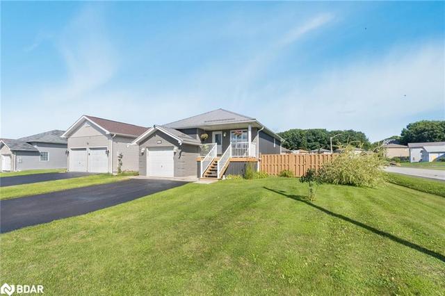57 Byrnes Crescent, House detached with 4 bedrooms, 2 bathrooms and 5 parking in Penetanguishene ON | Image 12