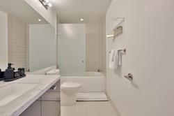 1701 - 290 Adelaide St W, Condo with 2 bedrooms, 1 bathrooms and 1 parking in Toronto ON | Image 11