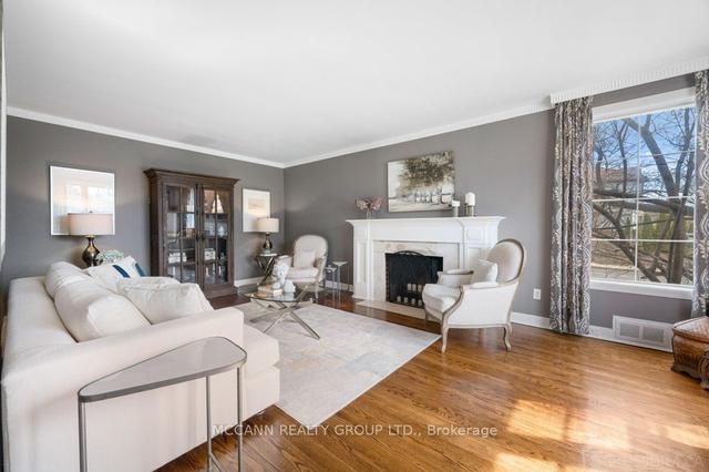 27 Lawrence Cres, House detached with 4 bedrooms, 3 bathrooms and 2 parking in Toronto ON | Image 34