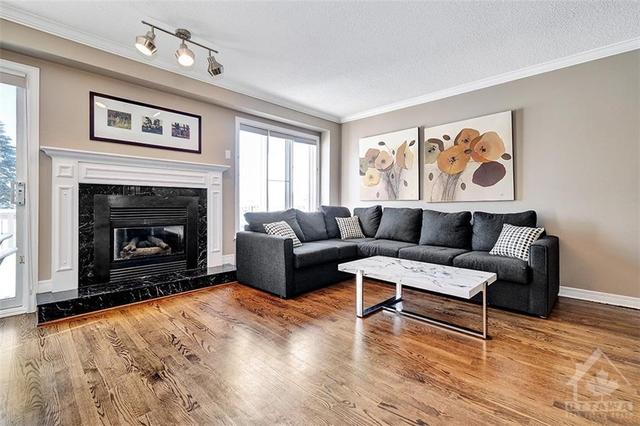 78 Westpointe Crescent, Townhouse with 3 bedrooms, 3 bathrooms and 2 parking in Ottawa ON | Image 5