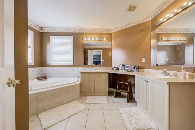 upper - 2542 Nichols Dr, House detached with 4 bedrooms, 3 bathrooms and 4 parking in Oakville ON | Image 20