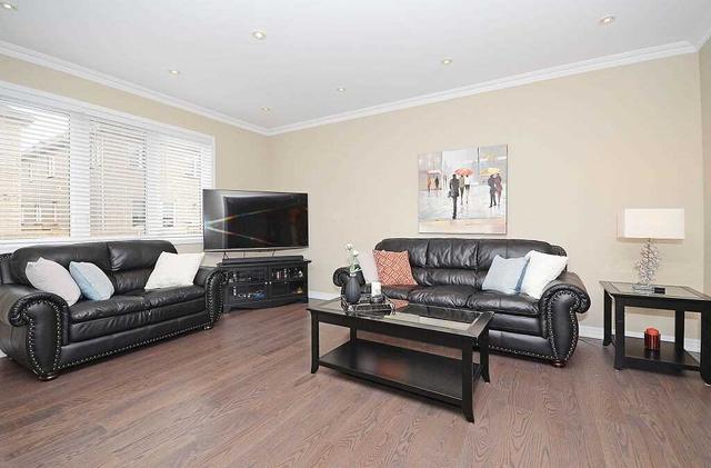 184 Beaveridge Ave, House attached with 3 bedrooms, 3 bathrooms and 3 parking in Oakville ON | Image 19