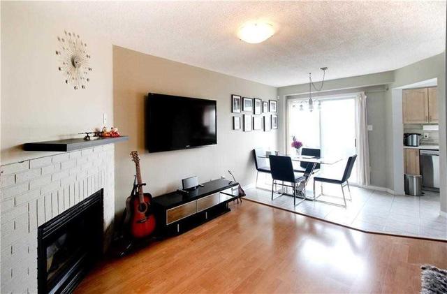 5142 Lampman Ave, House attached with 3 bedrooms, 3 bathrooms and 1 parking in Burlington ON | Image 3