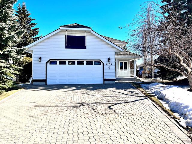 9209 50 Avenue, House detached with 4 bedrooms, 3 bathrooms and 4 parking in Grande Prairie County No. 1 AB | Image 1