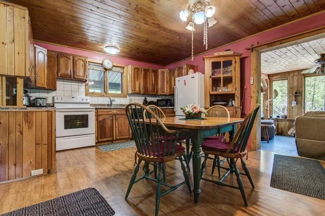513 Dyer's Bay Rd, House detached with 2 bedrooms, 1 bathrooms and 8 parking in Northern Bruce Peninsula ON | Image 6