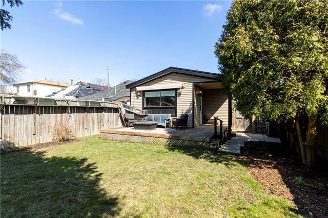 146 Brucedale Avenue E, House detached with 2 bedrooms, 1 bathrooms and 2 parking in Hamilton ON | Image 36