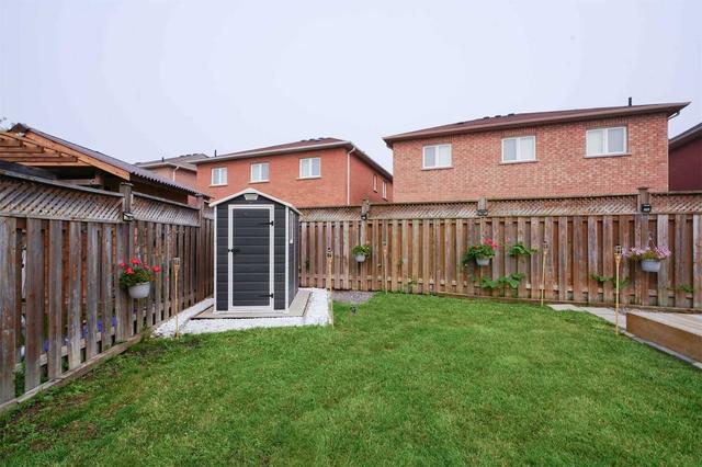 830 Khan Cres, House semidetached with 3 bedrooms, 4 bathrooms and 3 parking in Mississauga ON | Image 28