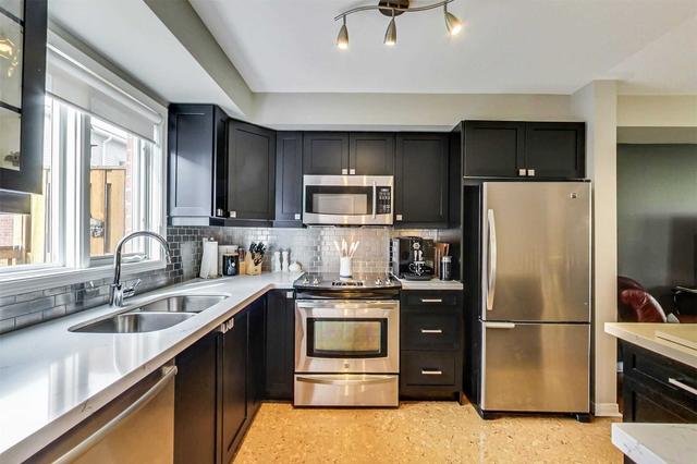 th4 - 130 Tenth St, Townhouse with 2 bedrooms, 3 bathrooms and 2 parking in Toronto ON | Image 20