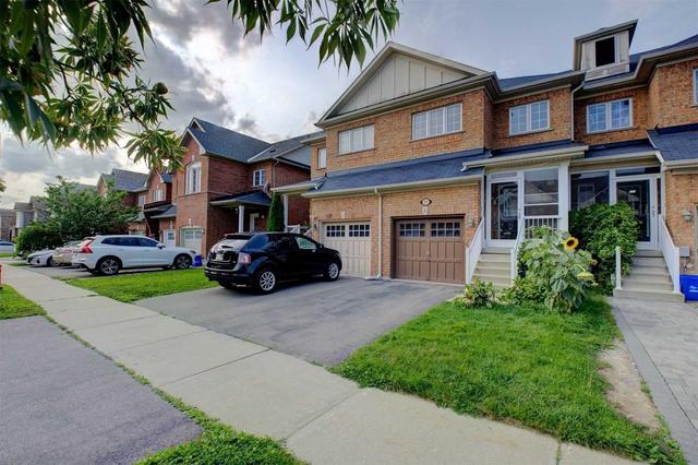 131 Amulet Cres, House attached with 3 bedrooms, 4 bathrooms and 2 parking in Richmond Hill ON | Image 9
