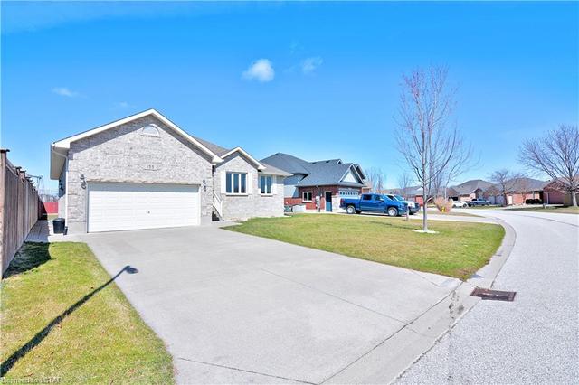 155 Conestoga Drive, House detached with 4 bedrooms, 3 bathrooms and null parking in Sarnia ON | Image 12