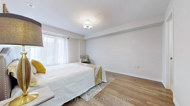 2213 Bur Oak Ave, Townhouse with 2 bedrooms, 2 bathrooms and 2 parking in Markham ON | Image 4