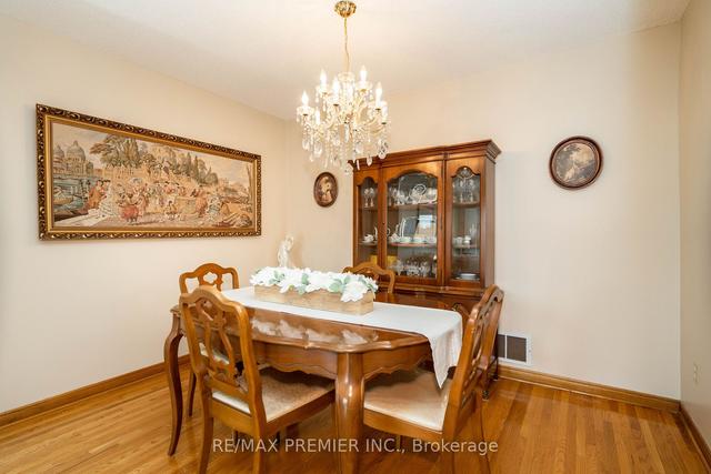 49 John Lindsay Crt, House semidetached with 3 bedrooms, 2 bathrooms and 4 parking in Toronto ON | Image 5