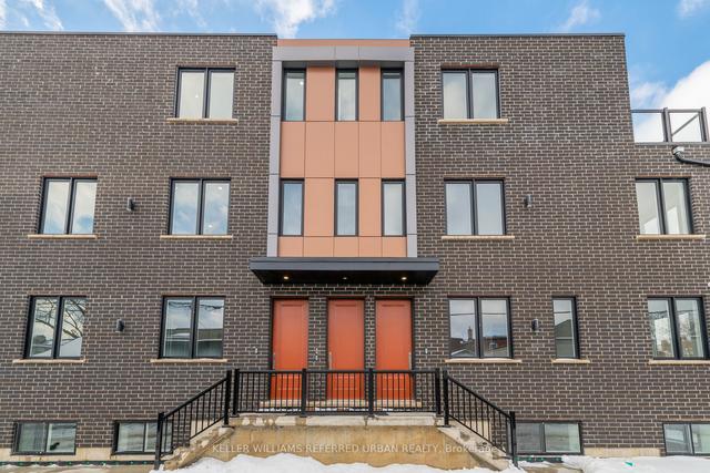4 - 340 Wallace Ave, Townhouse with 3 bedrooms, 2 bathrooms and 1 parking in Toronto ON | Image 12