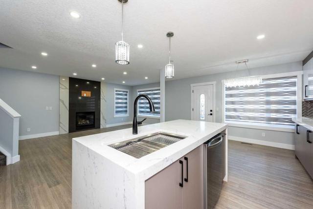 22 Martha's Place Ne, House detached with 6 bedrooms, 3 bathrooms and 4 parking in Calgary AB | Image 8