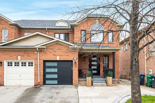 29 Topiary Lane, House semidetached with 3 bedrooms, 3 bathrooms and 3 parking in Brampton ON | Image 1