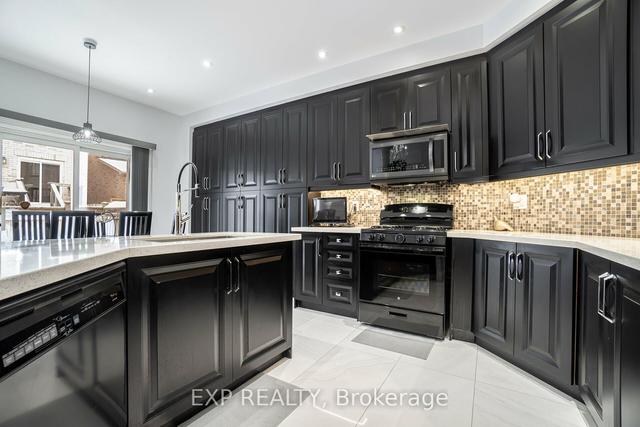43 Thicket Tr, House detached with 3 bedrooms, 4 bathrooms and 6 parking in Vaughan ON | Image 9
