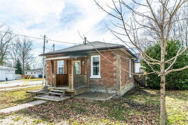 111 Durham St W, House detached with 3 bedrooms, 1 bathrooms and 2 parking in Kawartha Lakes ON | Image 31