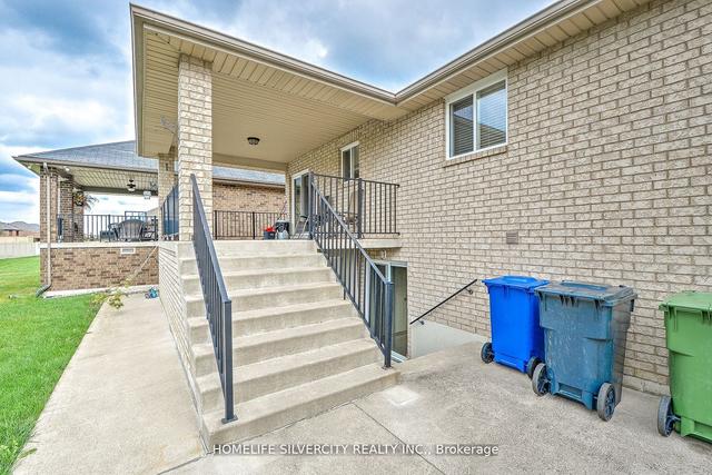 3133 Leisure Cres, House detached with 3 bedrooms, 3 bathrooms and 4 parking in Windsor ON | Image 37