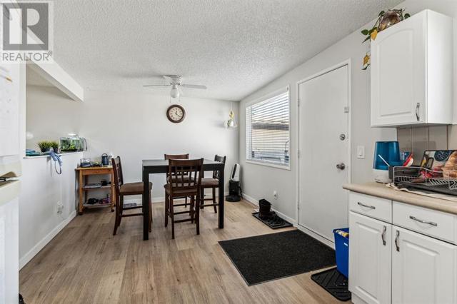 7641 21a Street Se, House semidetached with 3 bedrooms, 1 bathrooms and 2 parking in Calgary AB | Image 12