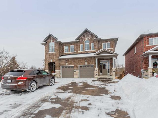 27 Michael Cummings Crt, House semidetached with 3 bedrooms, 4 bathrooms and 5 parking in Uxbridge ON | Image 12