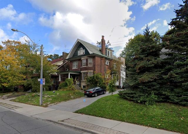 361 Spadina Rd, House detached with 4 bedrooms, 3 bathrooms and 6 parking in Toronto ON | Image 2