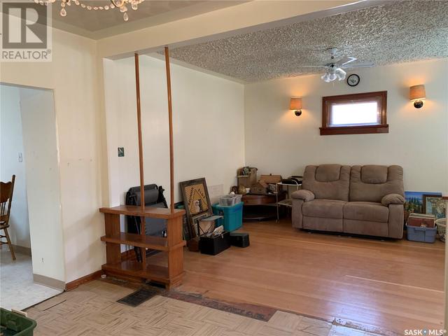 404 Main Street, House detached with 5 bedrooms, 2 bathrooms and null parking in Muenster SK | Image 13