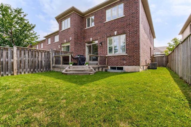 1273 Craigleith Rd, House attached with 3 bedrooms, 4 bathrooms and 3 parking in Oakville ON | Image 35