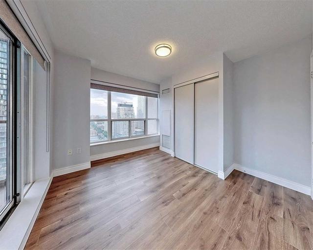 2309 - 909 Bay St, Condo with 3 bedrooms, 2 bathrooms and 1 parking in Toronto ON | Image 21