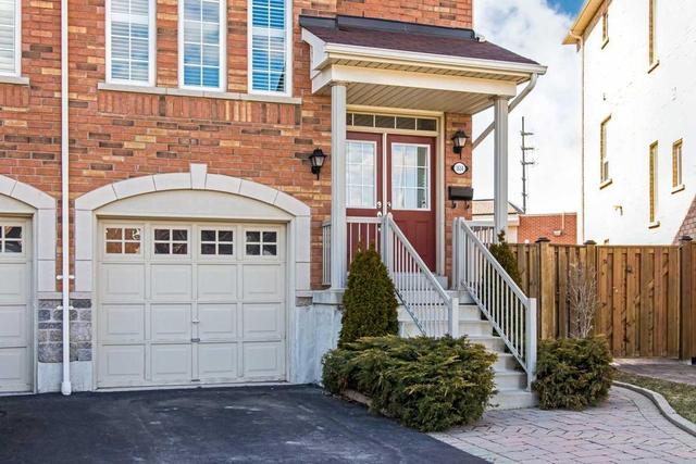3654 Twinmaple Dr, House semidetached with 3 bedrooms, 4 bathrooms and 3 parking in Mississauga ON | Image 2