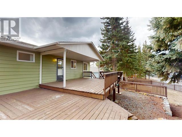 2275 Baggerman Place, House detached with 3 bedrooms, 2 bathrooms and null parking in Houston BC | Image 5