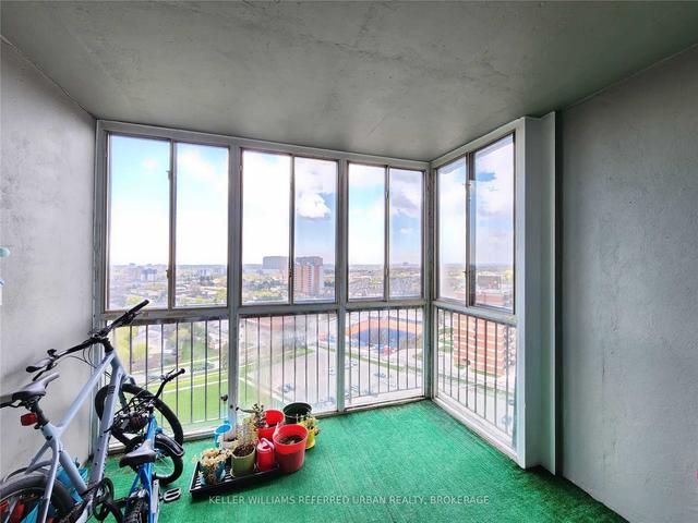 1812 - 50 Mississauga Valley Blvd, Condo with 3 bedrooms, 2 bathrooms and 2 parking in Mississauga ON | Image 13