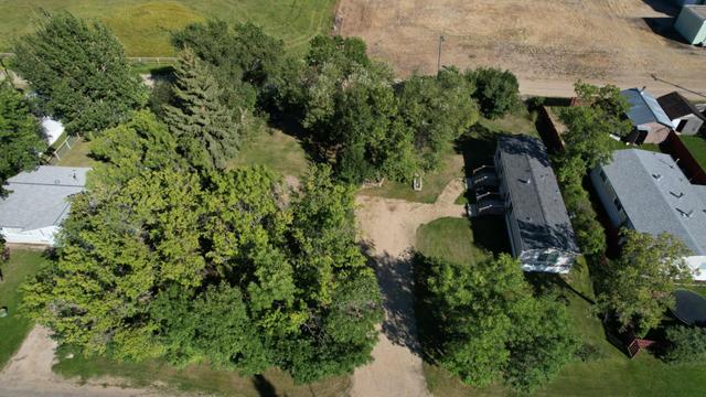 5221 48 Street, House detached with 2 bedrooms, 1 bathrooms and 6 parking in Lac Ste. Anne County AB | Image 22