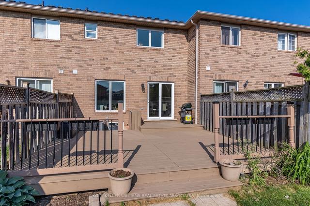 2087 Redstone Cres, House attached with 3 bedrooms, 3 bathrooms and 4 parking in Oakville ON | Image 22