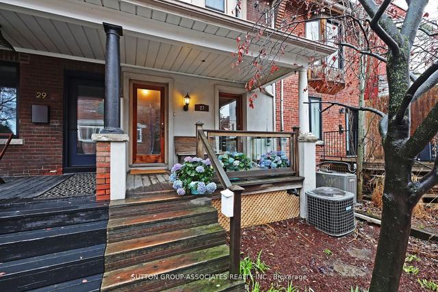 27 Heintzman St, House attached with 3 bedrooms, 3 bathrooms and 1 parking in Toronto ON | Image 12