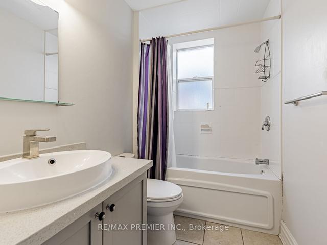 upper - 10 St Annes Rd, House semidetached with 2 bedrooms, 1 bathrooms and 0 parking in Toronto ON | Image 2