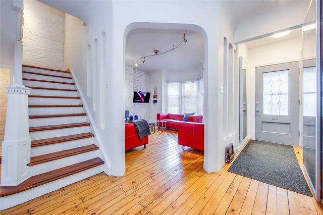 1547 Queen St W, House semidetached with 5 bedrooms, 2 bathrooms and 0 parking in Toronto ON | Image 23
