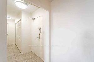 3104 - 3 Massey Sq, Condo with 2 bedrooms, 1 bathrooms and 0 parking in Toronto ON | Image 3