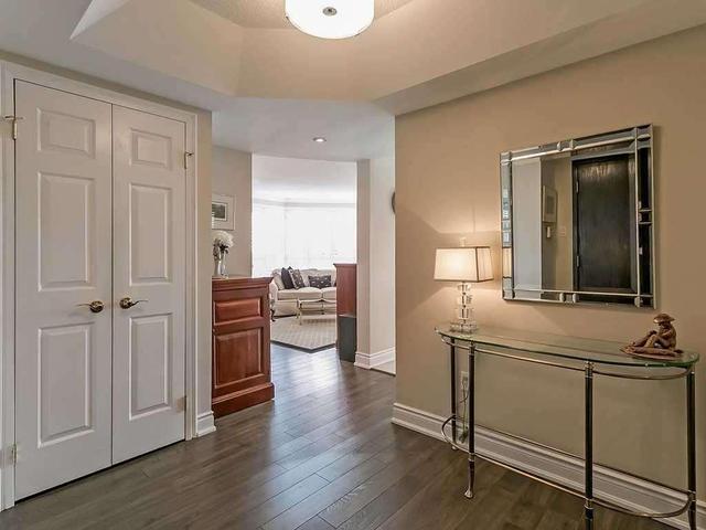 811 - 1700 The Collegeway, Condo with 2 bedrooms, 2 bathrooms and 2 parking in Mississauga ON | Image 2