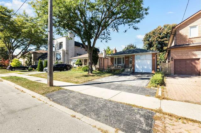 246 Elmwood Ave, House detached with 3 bedrooms, 2 bathrooms and 3 parking in Toronto ON | Image 23